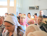 Преосвященнейший епископ Симон с архипастырским визитом посетил храм святой благоверной княгини Анны Кашинской г. Каменск-Шахтинский и совершил воскресную Божественную литургию