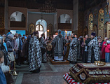 Епископ Симон совершил утреню Великой субботы с чином погребения плащаницы