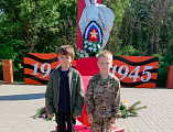 В Позднеевке возложили цветы к мемориалу воинам, погибшим в годы Великой Отечественной войны