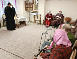 Благочинный приходов Чернышевского округа посетил реабилитационное отделение для граждан пожилого возраста и инвалидов в станице Боковской