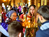 В храме Всех святых, в земле Русской просиявших, г. Каменск-Шахтинский прошел урок по Закону Божиему для воспитанников воскресной школы и детей из социального реабилитационного центра