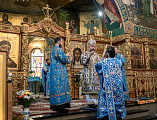 Праздник Благовещения Пресвятой Богородицы собрал многочисленных верующих города Шахты на богослужение в Покровском кафедральном соборе