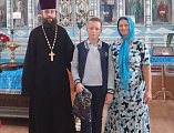 В преддверии нового учебного года дети из многодетных и малообеспеченных семей получили подарки