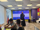 Помощник благочинного провел беседу о выборе профессии в молодежном центре «ДонМолодой»