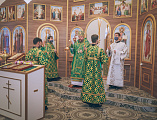 Накануне дня памяти благоверного святого великого князя Александра Невского Преосвященнейший епископ Симон совершил всенощное бдение в Александро-Невском храме г. Шахты