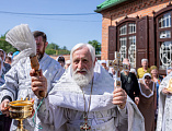В престольный праздник Преосвященнейший епископ Симон возглавил Божественную литургию в храме Вознесения Господня города Шахты