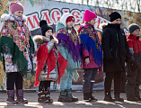 На Соборной площади города Шахты прошли народные гуляния, посвященные Масленице