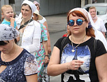 Традиционный крестный ход в память о святой семье Царственных страстотерпцев прошел от храма святителя Николая посёлка Аютинский к Покровскому кафедральному собору г. Шахты