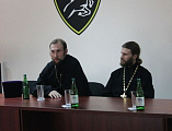 Священники Шахтинской епархии провели беседу с военнослужащими воинской части в г. Шахты