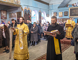 В престольный день Преосвященнейший епископ Симон совершил Божественную литургию в храме святителя Николая города Шахты