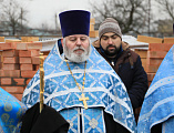 Преосвященнейший епископ Симон совершил чин на основание церкви на месте строительства храма Покрова Пресвятой Богородицы в хуторе Карповка Багаевского района
