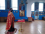 В храмах Нижнедонского благочиния духовенство возносит молитву за врачей и всех, кто вовлечен сегодня в работу с пациентами, инфицированными COVID-2019