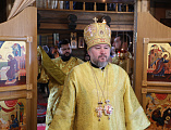 Преосвященнейший епископ Симон совершил Божественную литургию в храме в честь иконы Божией Матери «Одигитрия» поселка Таловый
