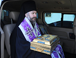 Епископ Шахтинский и Миллеровский Симон в сопровождении духовенства Шахтинской епархии совершил объезд кафедрального города Шахты и прилегающих к нему поселков со святынями Покровского кафедрального собора г. Шахты