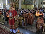 Епископ Шахтинский и Миллеровский Симон совершил Божественную литургию в Покровском кафедральном соборе г. Шахты