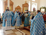 В престольный праздник Преосвященнейший епископ Симон возглавил Божественную литургию в храме Державной иконы Божией Матери города Донецка