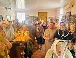 В Неделю ваий, в праздник Входа Господня в Иерусалим, в Никольском храме слободы Кашары состоялась праздничная Божественная литургия и освящение вербы