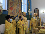 Правящий архиерей Шахтинской епархии совершил Божественную литургию в храме Покрова Пресвятой Богородицы г. Красный Сулин