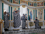 Преосвященнейший епископ Симон совершил Литургию Преждеосвященных Даров в храме святого благоверного князя Александра Невского города Шахты