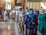 В день Святой Троицы, Пятидесятницы епископ Симон совершил праздничное богослужение