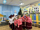 Иерей Игорь Лосев посетил детский сад «Казачок»