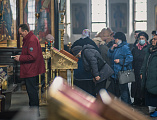 Епископ Шахтинский и Миллеровский Симон совершил Литургию Преждеосвященных Даров в Покровском кафедральном соборе г. Шахты
