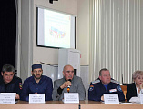 В Шахтинской епархии прошел Круглый стол «Гармонизация межэтноконфессиональных отношений в молодежной среде», собравший студентов ссузов и вуза города Каменск-Шахтинский