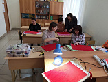При Покровском кафедральном соборе прошло первое занятие творческой мастерской «Церковная вышивка»