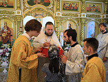 Преосвященнейший епископ Симон с архипастырским визитом посетил храм святой благоверной княгини Анны Кашинской г. Каменск-Шахтинский и совершил воскресную Божественную литургию