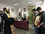 Молебен и беседа о духовном состоялись в Миллеровском Казачьем Кадетском техникуме в день памяти святой великомученицы Екатерины