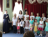 По случаю дня годовщины епископской хиротонии Преосвященнейшего епископа Симона в духовно-просветительском центре кафедрального собора г. Шахты состоялся концерт детского архиерейского хора