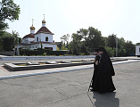Преосвященнейший епископ Симон посетил приход великомученицы Варвары города Гуково и ознакомился с ходом строительных работ по храму