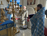 В престольный праздник Преосвященнейший епископ Симон возглавил Божественную литургию в храме Державной иконы Божией Матери города Донецка