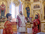 Впервые в Шахтинской епархии совершена Божественная литургия архиерейским чином с сурдопереводом в храме Покрова Пресвятой Богородицы г. Каменск-Шахтинский