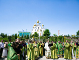 В День Святого Духа Преосвященнейший епископ Симон сослужил архиереям Донской митрополии в Троицком храме Свято-Иверского женского монастыря г. Ростова-на-Дону