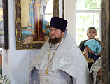 Преосвященнейший епископ Симон совершил воскресную Божественную литургию в храме святителя Николая Чудотворца поселка Чертково
