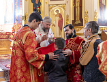 Впервые в Шахтинской епархии совершена Божественная литургия архиерейским чином с сурдопереводом в храме Покрова Пресвятой Богородицы г. Каменск-Шахтинский