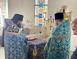 Первая Божественная литургия совершена в строящемся храме преподобного Сергия Радонежского поселка Сидорово-Кадамовский