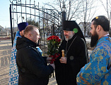 В престольный праздник Преосвященнейший епископ Симон возглавил Божественную литургию в храме Державной иконы Божией Матери города Донецка