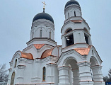 Первая Божественная литургия совершена в строящемся храме преподобного Сергия Радонежского поселка Сидорово-Кадамовский