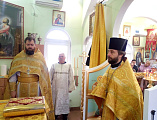 В храме святого праведного Иоанна Кронштадтского г. Шахты совершилось праздничное богослужение в честь престольного дня