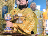 В день памяти славных и всехвальных первоверховных апостолов Петра и Павла в Покровском храме г. Шахты состоялось праздничное богослужение архиерейским чином