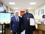 За добровольчество протоиерей Роман Амплеев награжден Губернатором Ростовской области