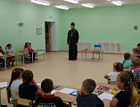Беседа со священником в детском саду
