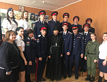 Духовник казачьей молодежи иеромонах Димитрий (Яроцкий) благословил вновь избранного атамана Миллеровского казачьего кадетского профессионального техникума