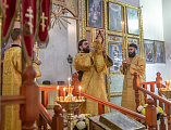 Накануне дня памяти святителя Николая Чудотворца епископ Симон совершил всенощное бдение в Никольском храме поселка Аюта