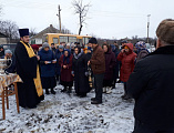 В х. Грачев Чернышевского благочиния освящен поклонный крест