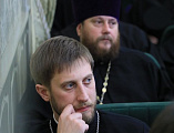 В районном ДК пос. Каменоломни состоялась встреча профессора Александра Леонидовича Дворкина с духовенством Шахтинской епархии. На встрече присутствовал епископ Шахтинский и Миллеровский Симон