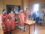 Преосвященнейший епископ Симон в день Радоницы совершил Божественную литургию в храме преподобного Сергия Радонежского г. Шахты