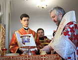 В престольный праздник Преосвященнейший епископ Симон совершил Божественную литургию в храме святой блаженной Матроны Московской г. Донецка